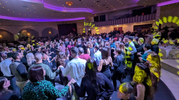 PXL_20251227_211153202